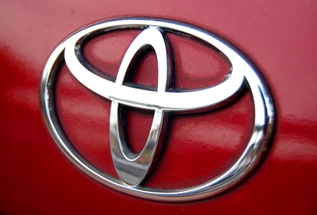 Toyota by Daniel CTW (Flickr Commons)