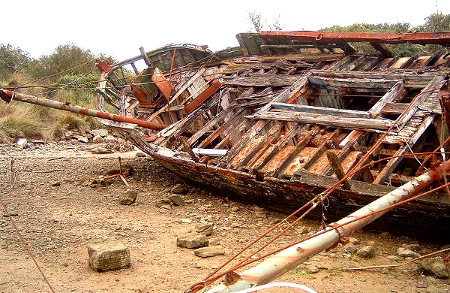 Ship Wreck (Wikimedia Commons)