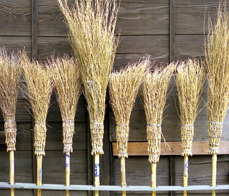types of broomstick